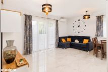 dom wolnostojący, 3 pokoje Osowiec, ul. Kryształowa. Zdjęcie 2