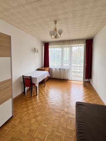 Mieszkanie 3-pokojowe Pustków-Osiedle. Zdjęcie 1