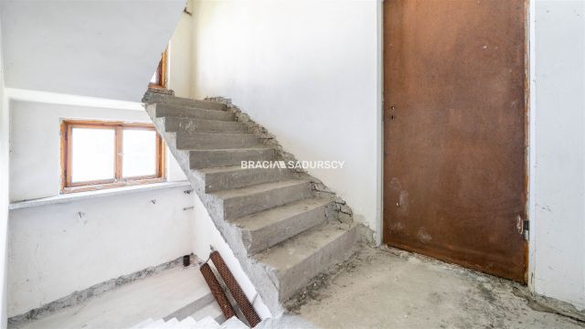 dom wolnostojący, 8 pokoi Libertów, ul. św. Floriana. Zdjęcie 6