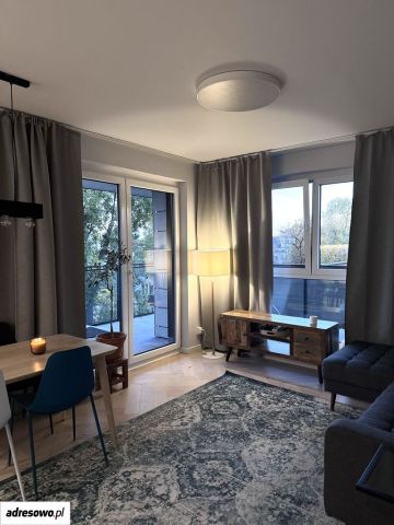 Mieszkanie 3-pokojowe Warszawa Grochów, ul. Grenadierów. Zdjęcie 1