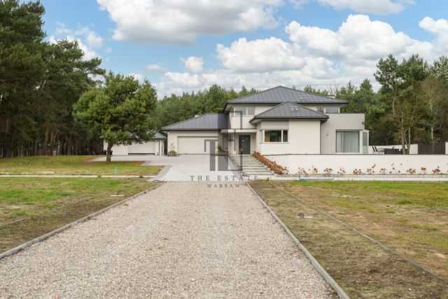 dom wolnostojący, 10 pokoi Famułki Brochowskie. Zdjęcie 4