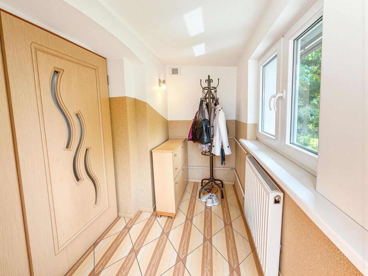 dom wolnostojący, 6 pokoi Kamienna Góra Daleszów Dolny, ul. Wiejska. Zdjęcie 10