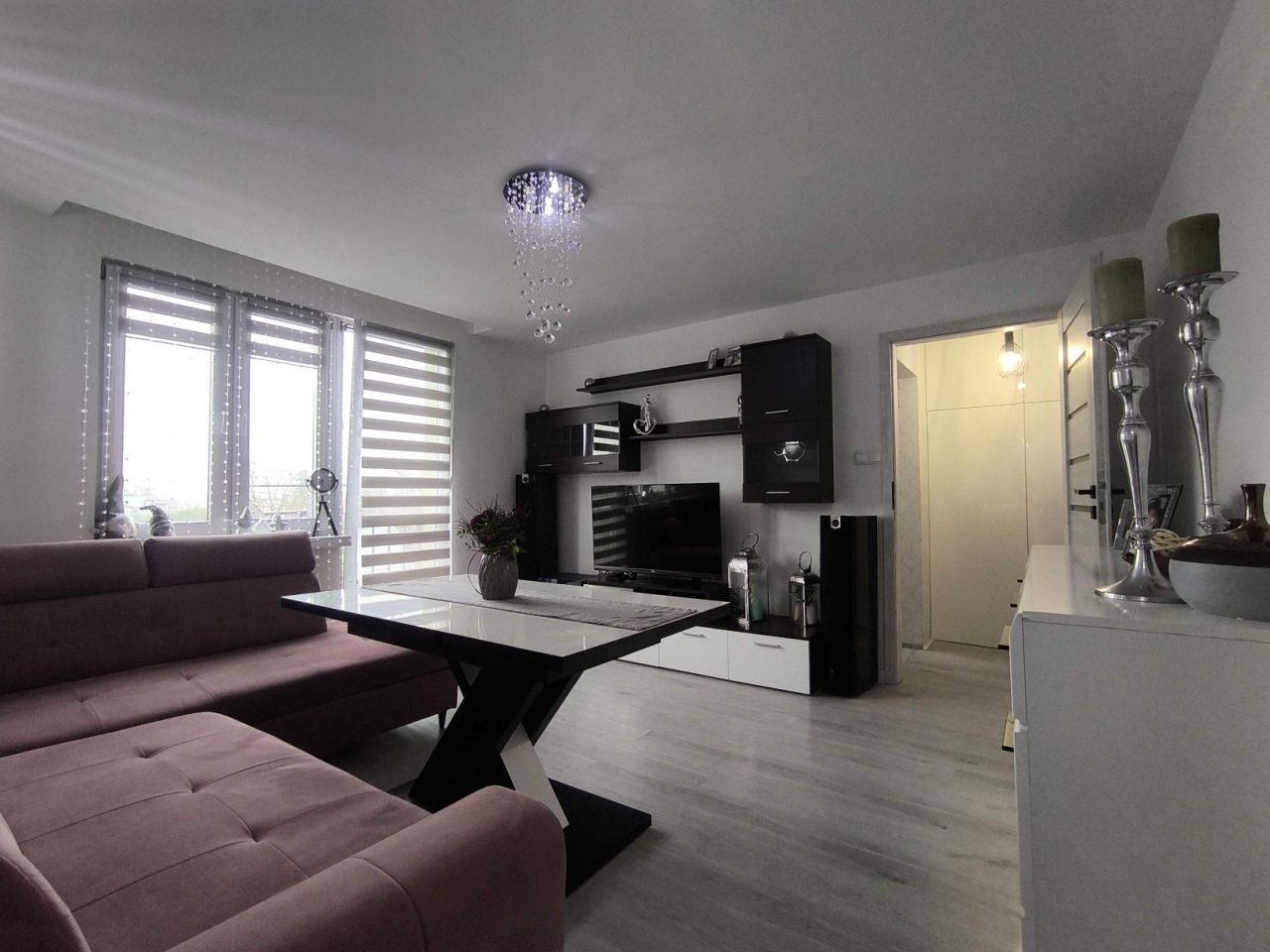 Mieszkanie 4-pokojowe Knurów. Zdjęcie 1