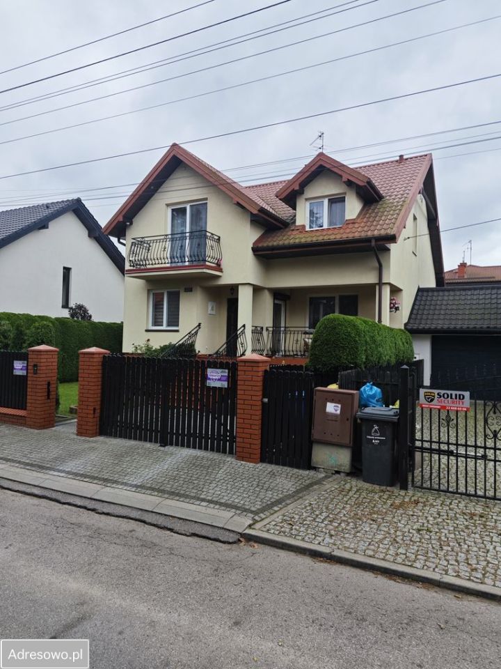 dom wolnostojący, 6 pokoi Łomianki, ul. Wołodyjowskiego