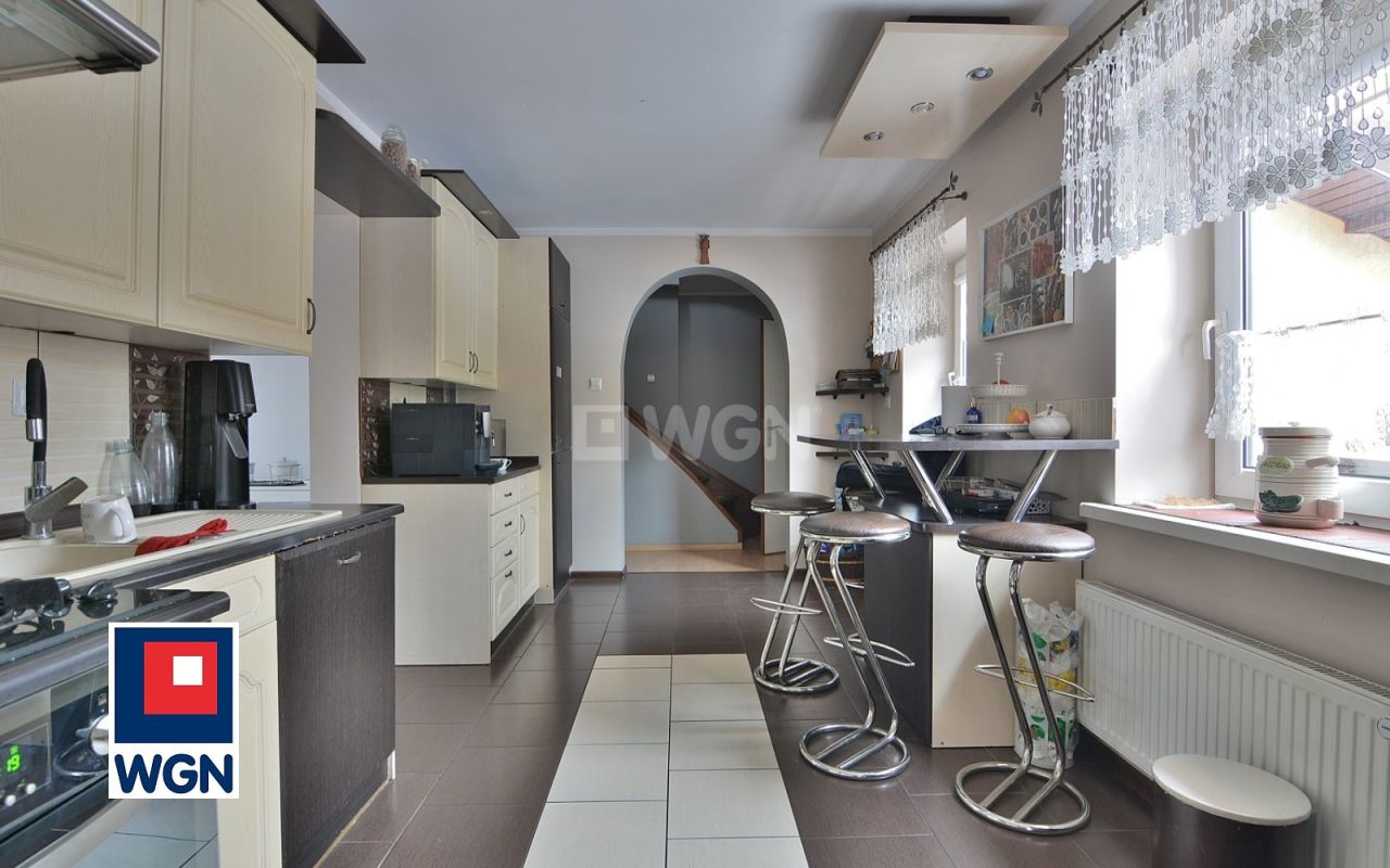 dom wolnostojący, 7 pokoi Chruściel. Zdjęcie 9