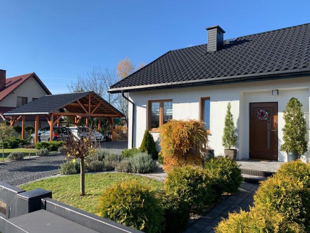 dom wolnostojący, 4 pokoje Kije, ul. Cicha. Zdjęcie 1