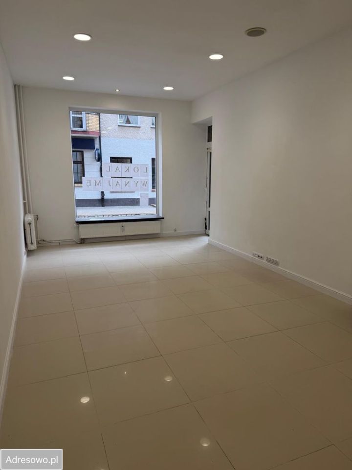 Lokal Kołobrzeg Centrum, ul. ppor. Emilii Gierczak. Zdjęcie 2