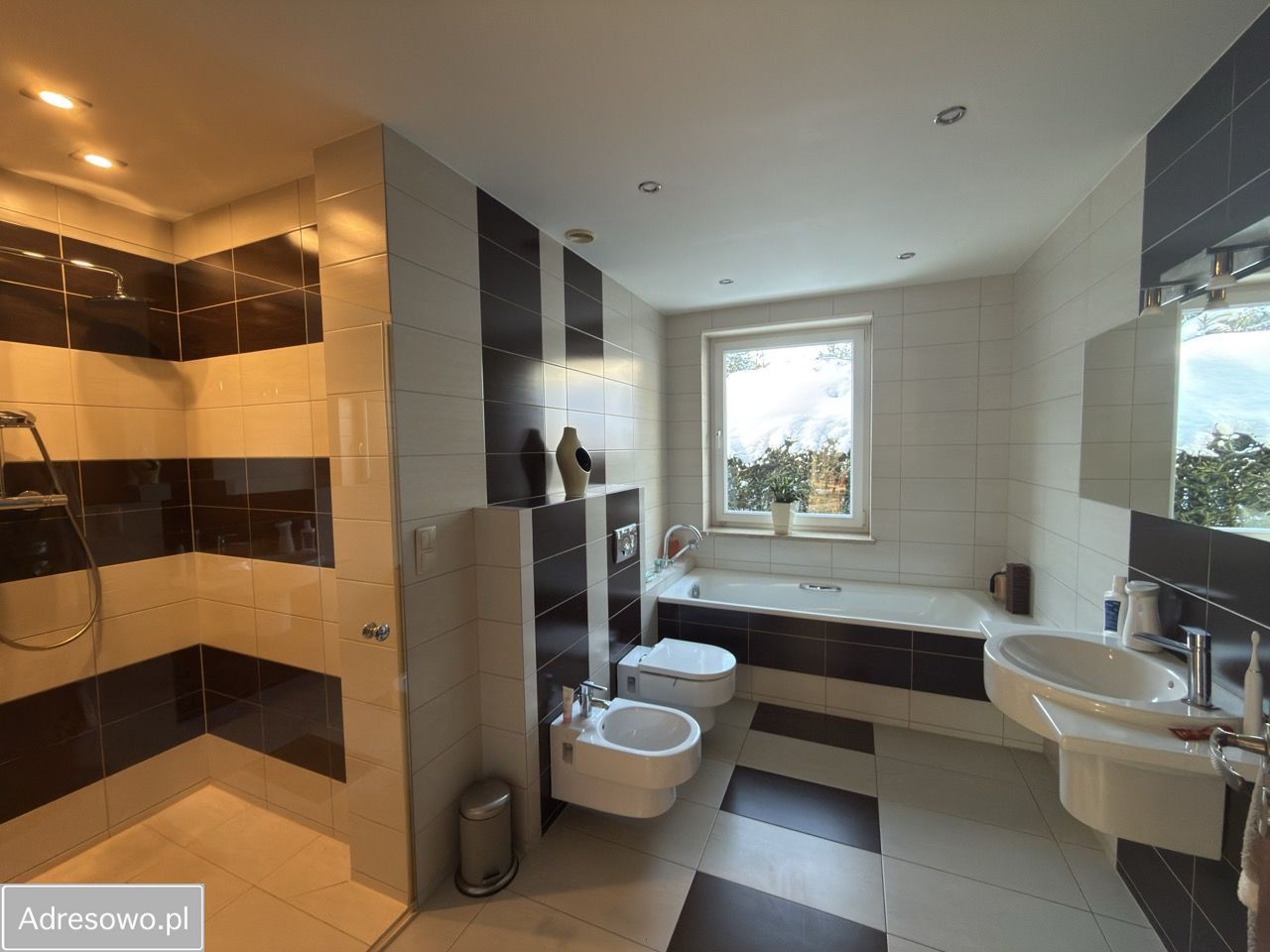 dom wolnostojący, 5 pokoi Międzylesie. Zdjęcie 14