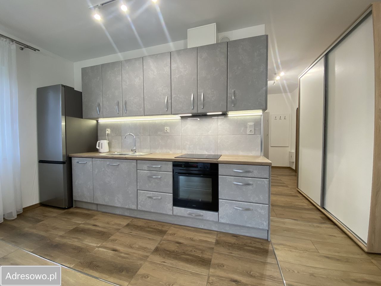 Mieszkanie 3-pokojowe Wrocław Lipa Piotrowska, ul. Waniliowa. Zdjęcie 2