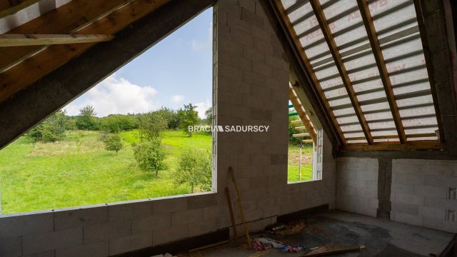 dom wolnostojący, 4 pokoje Morawica. Zdjęcie 11