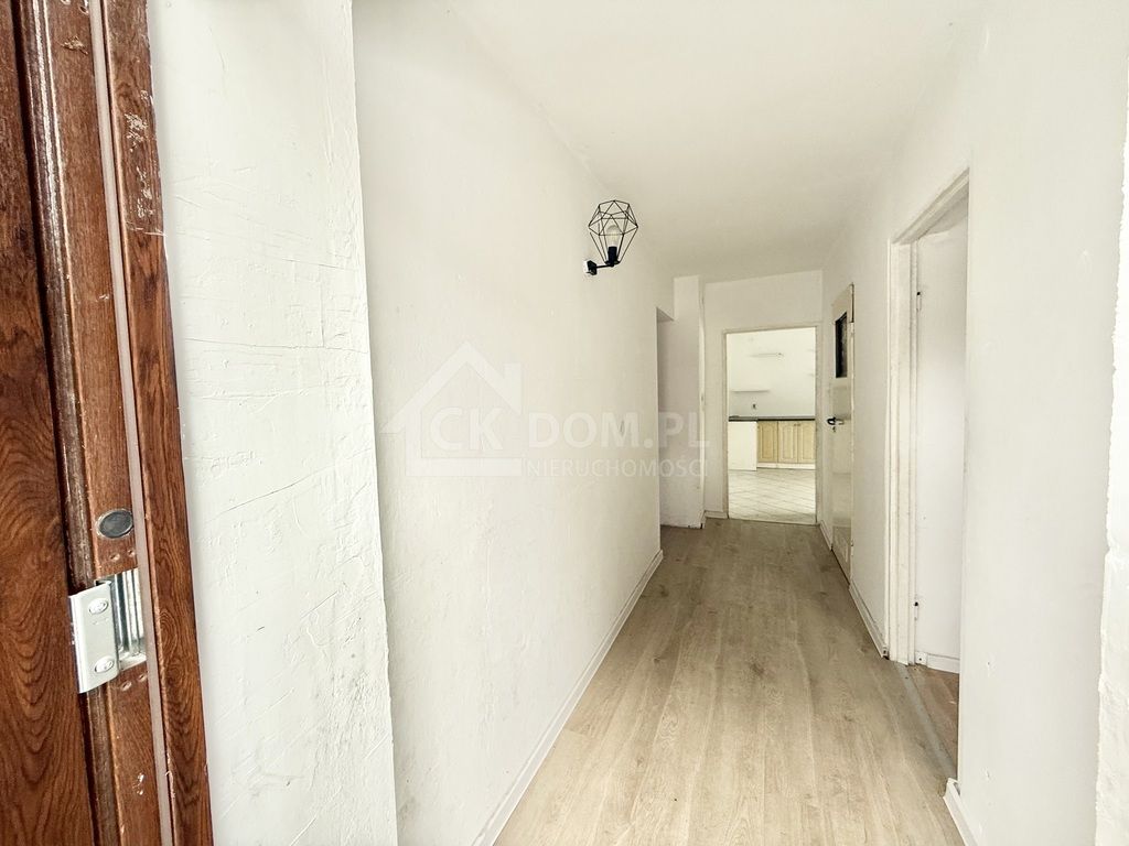 dom wolnostojący, 7 pokoi Lesica Bławatków. Zdjęcie 4