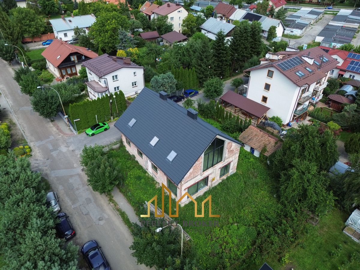 dom wolnostojący, 5 pokoi Sanok Śródmieście, ul. Szopena. Zdjęcie 15