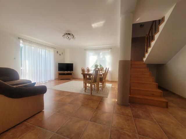 dom wolnostojący, 5 pokoi Korzeniste. Zdjęcie 8