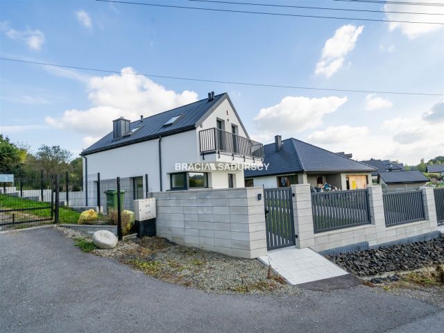 dom wolnostojący, 4 pokoje Koźmice Małe. Zdjęcie 38