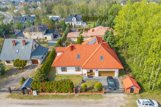 dom wolnostojący, 6 pokoi Borzęcin Mały, ul. Kosmowska. Zdjęcie 3