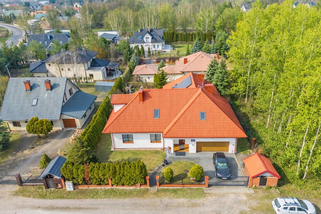 dom wolnostojący, 6 pokoi Borzęcin Mały, ul. Kosmowska. Zdjęcie 3