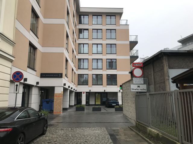 Garaż/miejsce parkingowe Kraków Podgórze, pl. Bohaterów Getta. Zdjęcie 1