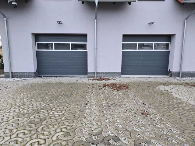 Hala/magazyn Tomaszów Bolesławiecki. Zdjęcie 1