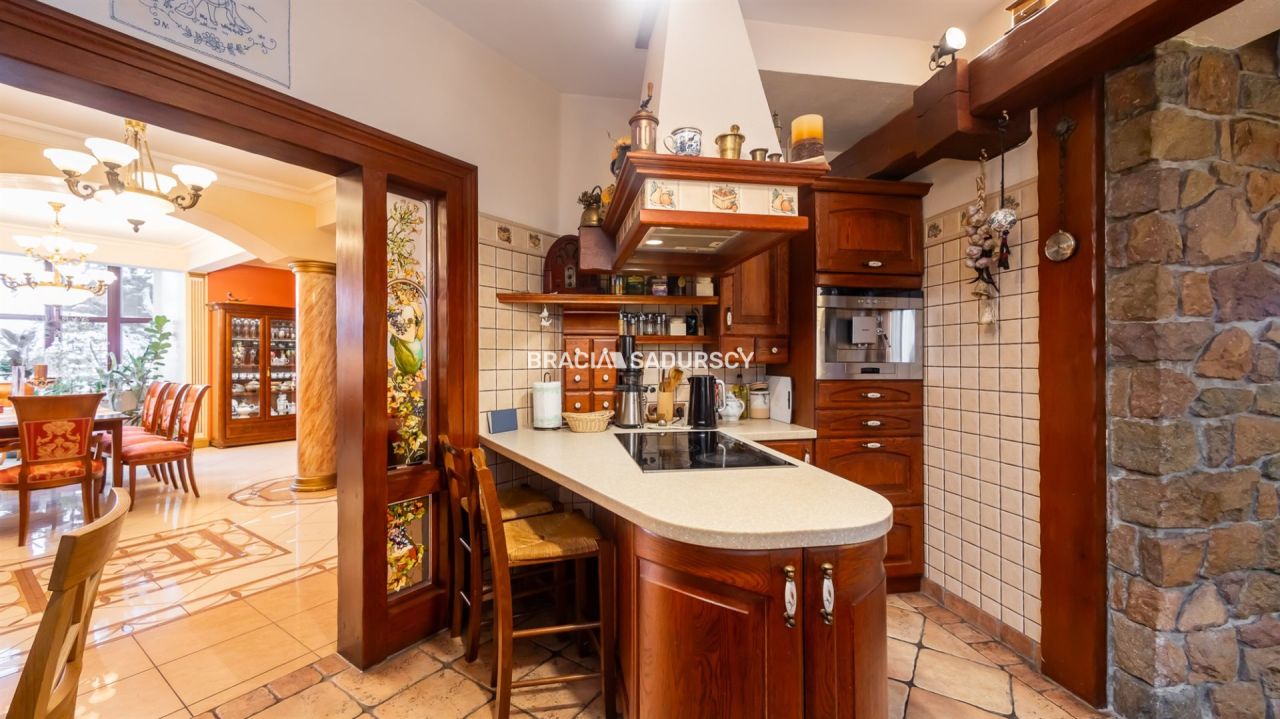 dworek, 8 pokoi Balin, ul. Gwardzistów. Zdjęcie 21