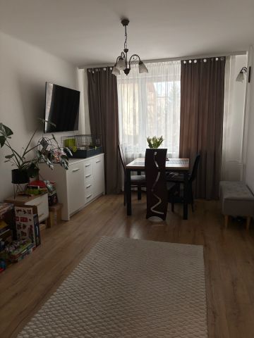 Mieszkanie 3-pokojowe Końskie, ul. mjr. Hubala. Zdjęcie 1