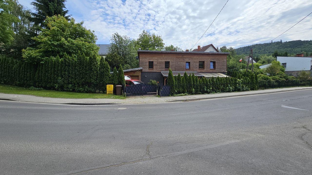 dom wolnostojący, 5 pokoi Nowa Ruda Słupiec, ul. Radkowska. Zdjęcie 1