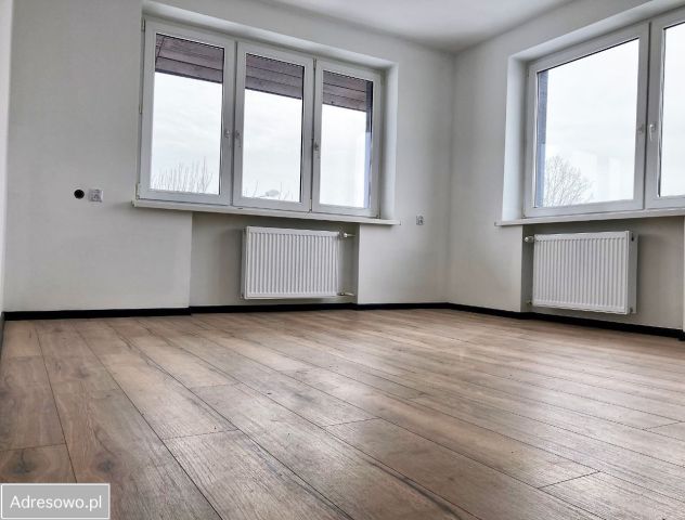 dom wolnostojący, 6 pokoi Tarnów Krzyż, ul. Mieczysławy Ćwiklińskiej. Zdjęcie 1