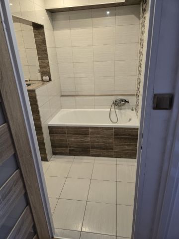 Mieszkanie 3-pokojowe Lubaczów, os. Jagiellonów. Zdjęcie 1