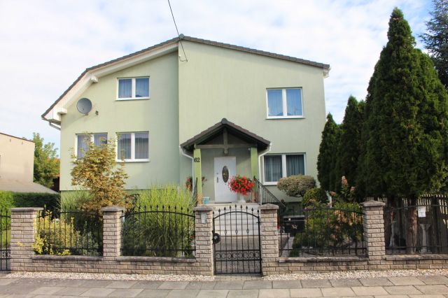 dom wolnostojący Zielona Góra Chynów, ul. Poziomkowa. Zdjęcie 1