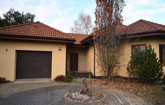 dom wolnostojący, 6 pokoi Łąki, ul. Pasikonika. Zdjęcie 1