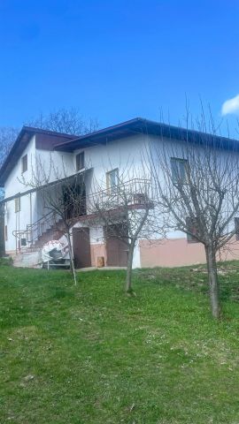 dom wolnostojący, 5 pokoi Berest. Zdjęcie 9