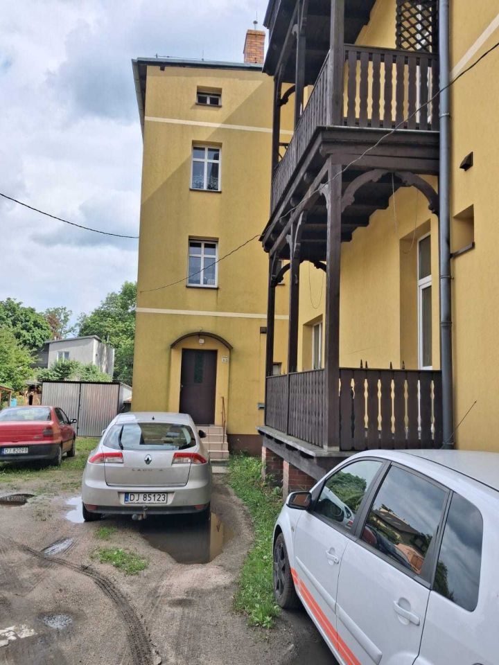 Mieszkanie 3-pokojowe Jelenia Góra Centrum, ul. Powstańców Wielkopolskich. Zdjęcie 2