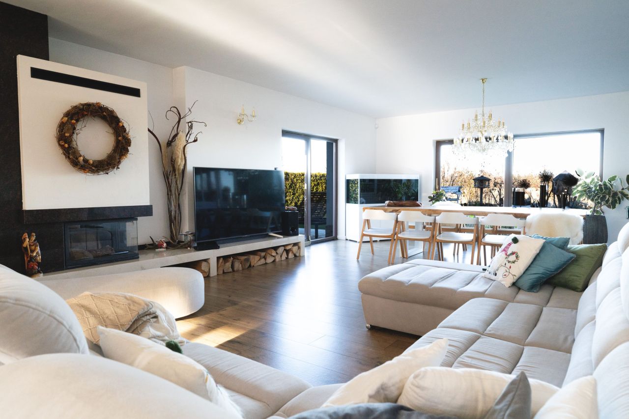 dom wolnostojący, 4 pokoje Bystrzyca Górna, ul. os. Sowie. Zdjęcie 2