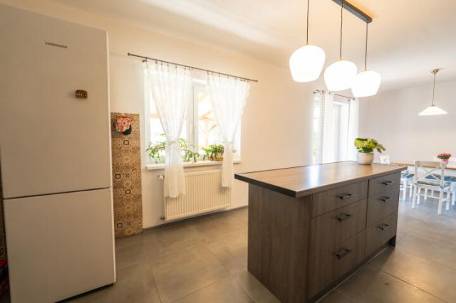 dom wolnostojący, 6 pokoi Bornice. Zdjęcie 12