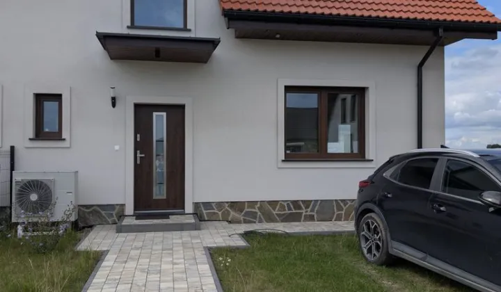 bliźniak, 5 pokoi Poniatowice