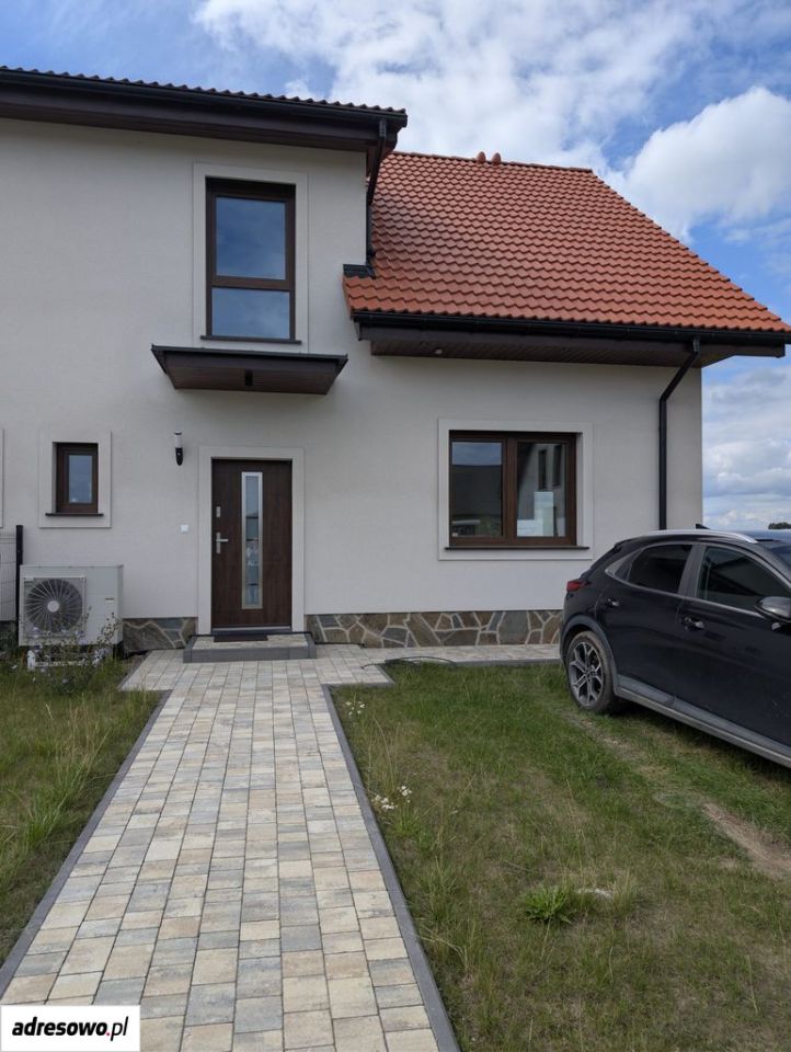 bliźniak, 5 pokoi Poniatowice. Zdjęcie 1