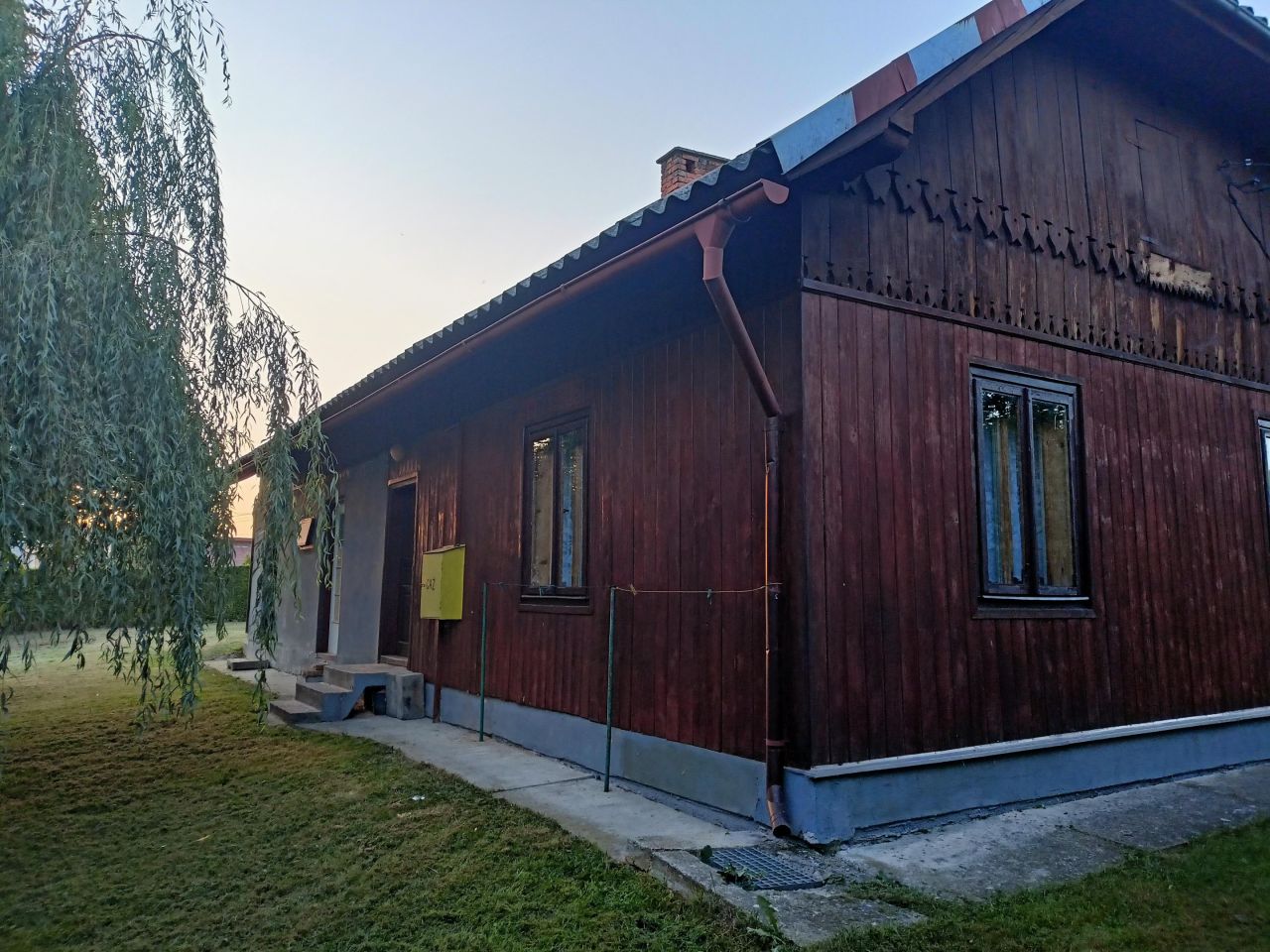 dom wolnostojący, 2 pokoje Zmiennica Dół. Zdjęcie 3