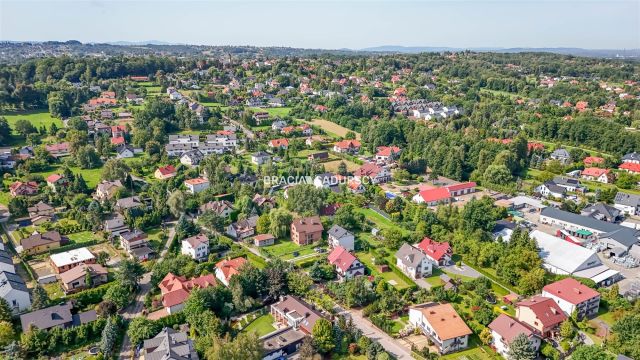 dom wolnostojący, 8 pokoi Libertów, ul. św. Floriana. Zdjęcie 27