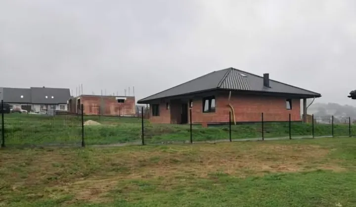 dom wolnostojący, 3 pokoje Skrzydlna