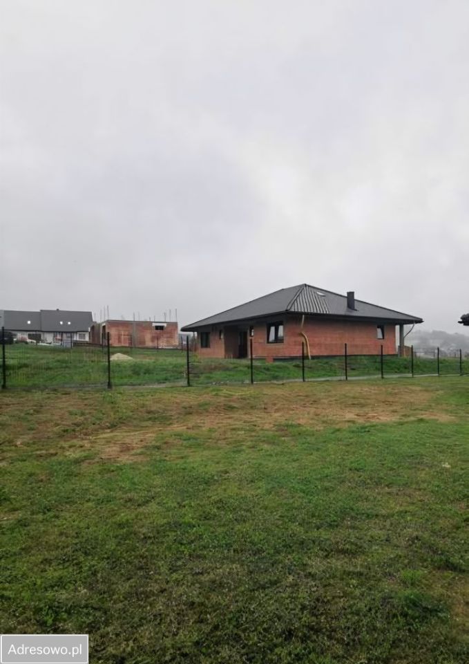 dom wolnostojący, 3 pokoje Skrzydlna. Zdjęcie 1