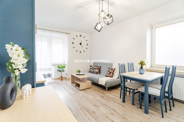 Mieszkanie 2-pokojowe Kraków Nowa Huta, os. Urocze. Zdjęcie 1
