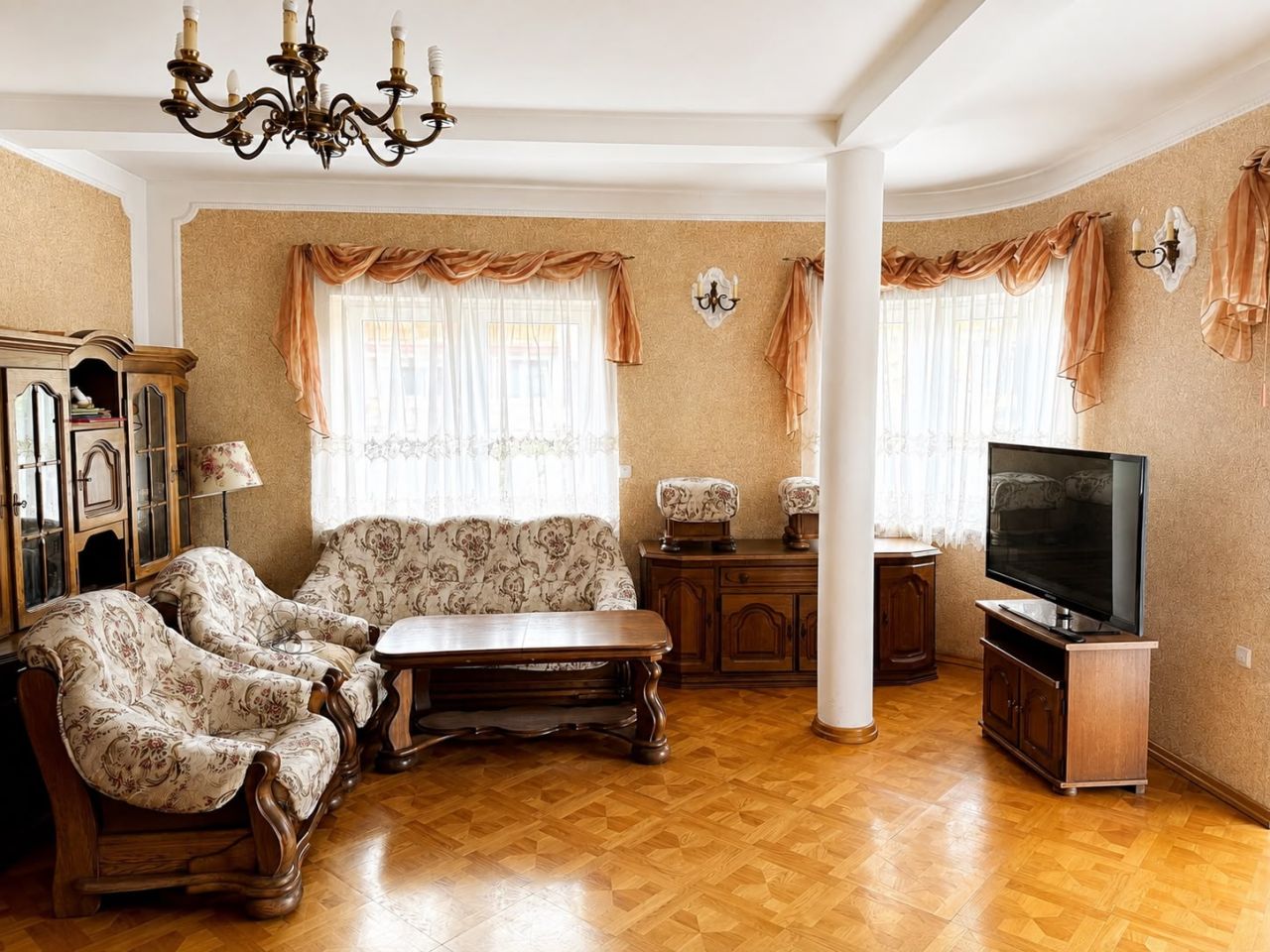 dom wolnostojący, 5 pokoi Płock, ul. Różana. Zdjęcie 2