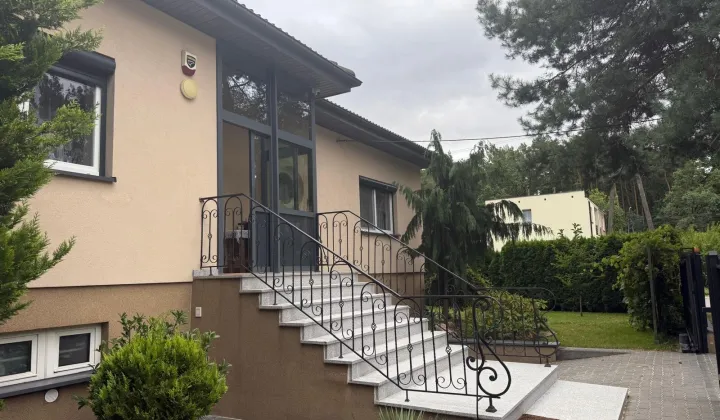 dom wolnostojący, 3 pokoje Sulejówek