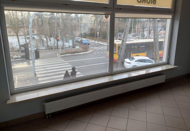 Lokal Łomianki, ul. Warszawska. Zdjęcie 1