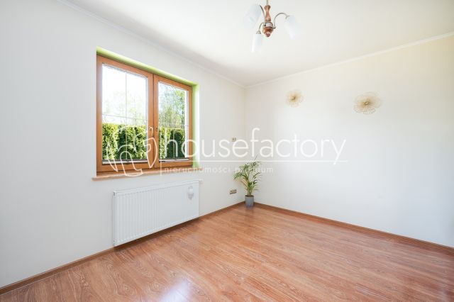 dom wolnostojący, 3 pokoje Nowy Bedoń. Zdjęcie 14