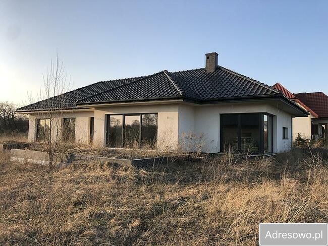 dom wolnostojący, 8 pokoi Bronisin Dworski, ul. Wiśniowa