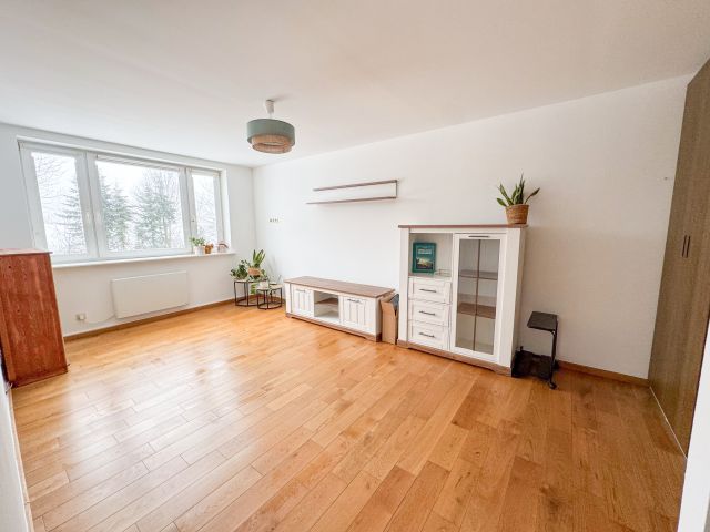 Mieszkanie 2-pokojowe Karnity. Zdjęcie 1