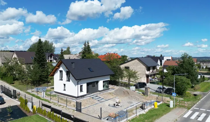 dom wolnostojący, 5 pokoi Jawornik, Południowa