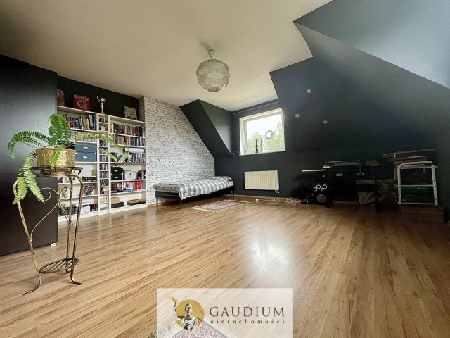 dom wolnostojący, 7 pokoi Bytonia, os. Zielone. Zdjęcie 25