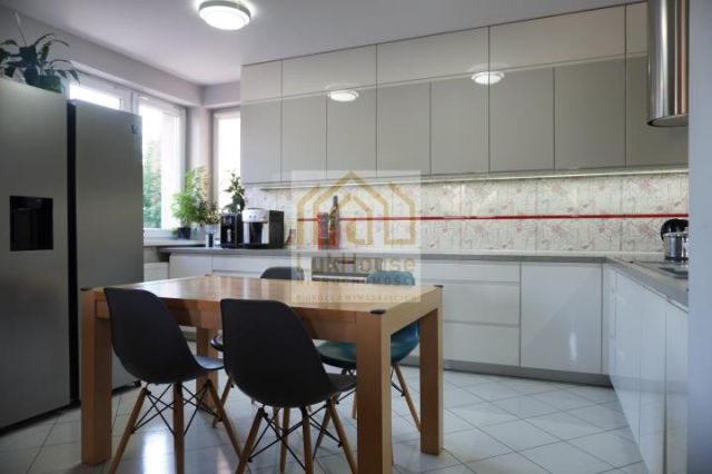 Mieszkanie 3-pokojowe Tarnowskie Góry, ul. Staropolska. Zdjęcie 1