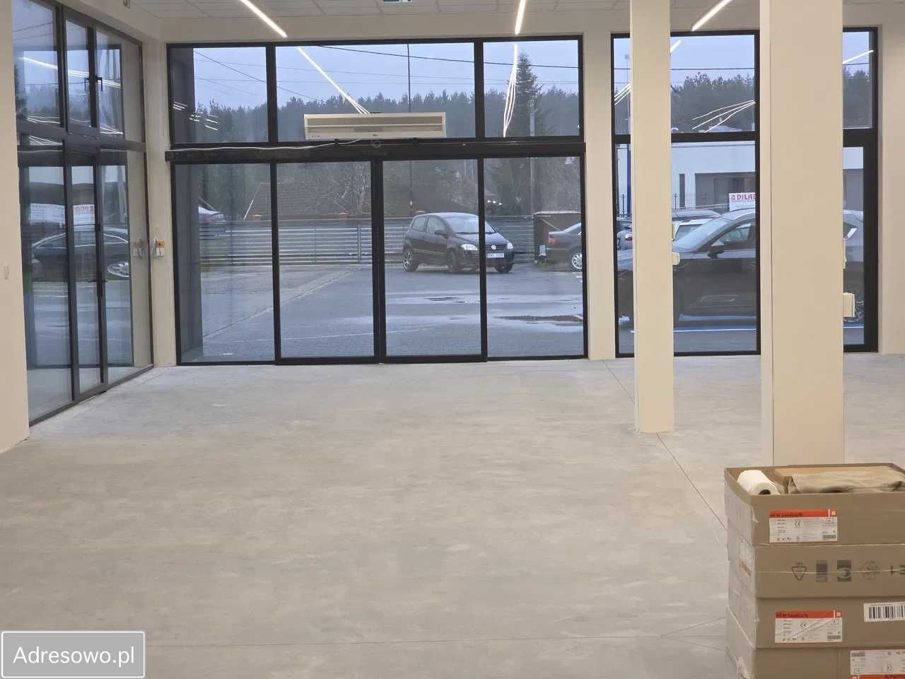 Lokal Nisko, ul. Sandomierska. Zdjęcie 2